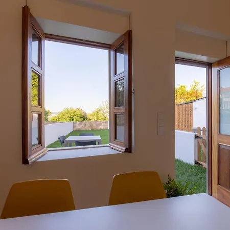 Guestready - Catorze De Outubro 423 * Βίλα Νόβα ντε Γκάια