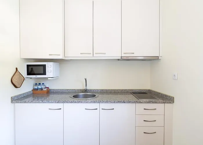 Guestready - Catorze De Outubro 423 *